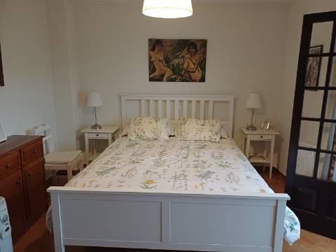 Elegante Moradia Mobilada a Poucos Minutos da Praia da Altura