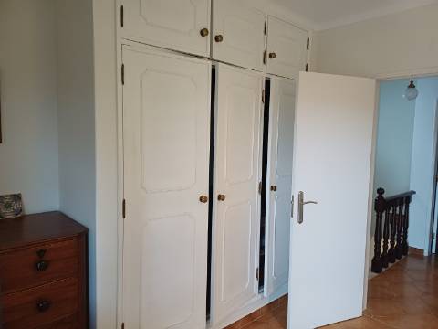 Elegante Moradia Mobilada a Poucos Minutos da Praia da Altura