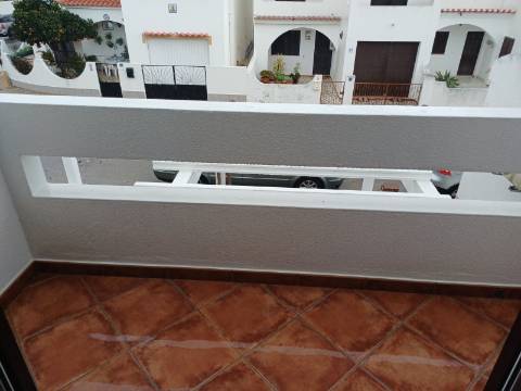 Elegante Moradia Mobilada a Poucos Minutos da Praia da Altura