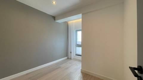 Apartamento renovado com piscina em Vilamoura.