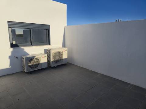 Moradia V3 em Santa Rita para venda com vista mar