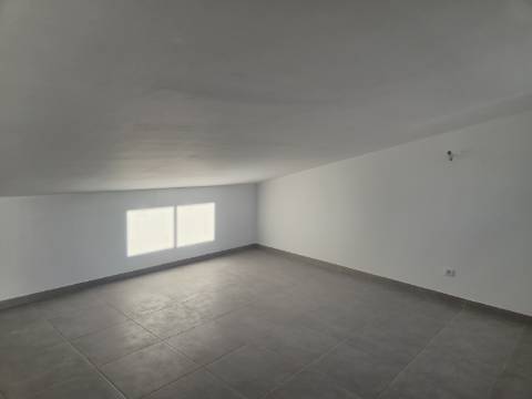 Moradia V3 em Santa Rita para venda com vista mar