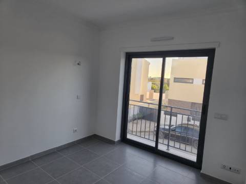 Moradia V3 em Santa Rita para venda com vista mar