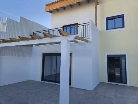 Moradia V3 em Santa Rita para venda com vista mar