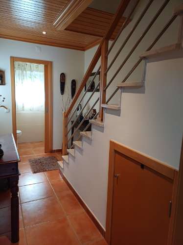 Moradia T2 em banda com Garagem , varandas e quintal com BBQ