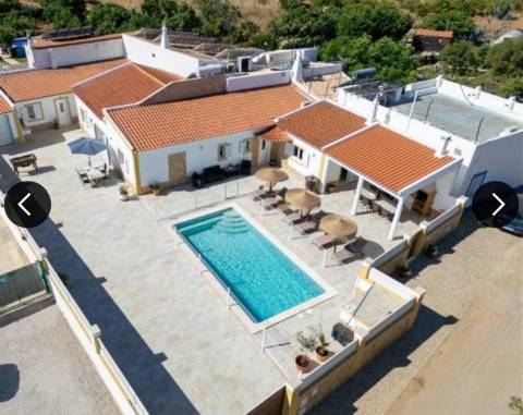 Espetacular Moradia V3 em suite + T2 com Piscina aquecida e Garagem em Vila Nova de Cacela