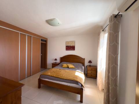 Espetacular Moradia V3 em suite + T2 com Piscina aquecida e Garagem em Vila Nova de Cacela