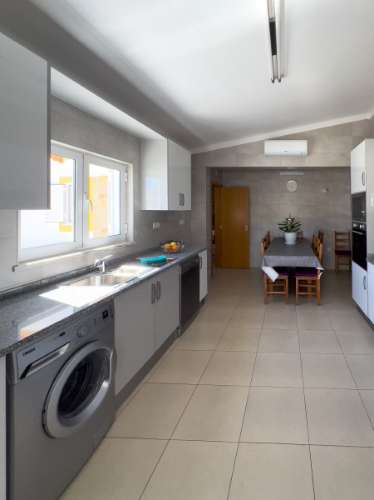 Espetacular Moradia V3 em suite + T2 com Piscina aquecida e Garagem em Vila Nova de Cacela