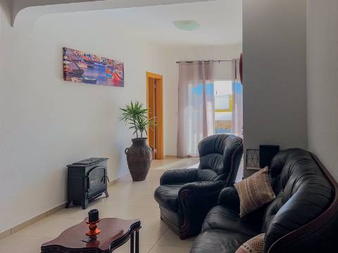 Espetacular Moradia V3 em suite + T2 com Piscina aquecida e Garagem em Vila Nova de Cacela