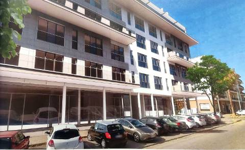 Negócio Imperdível: Lote em Olhão para Prédio de 20 Apartamentos! Areas entre os 81m2 e 152m2