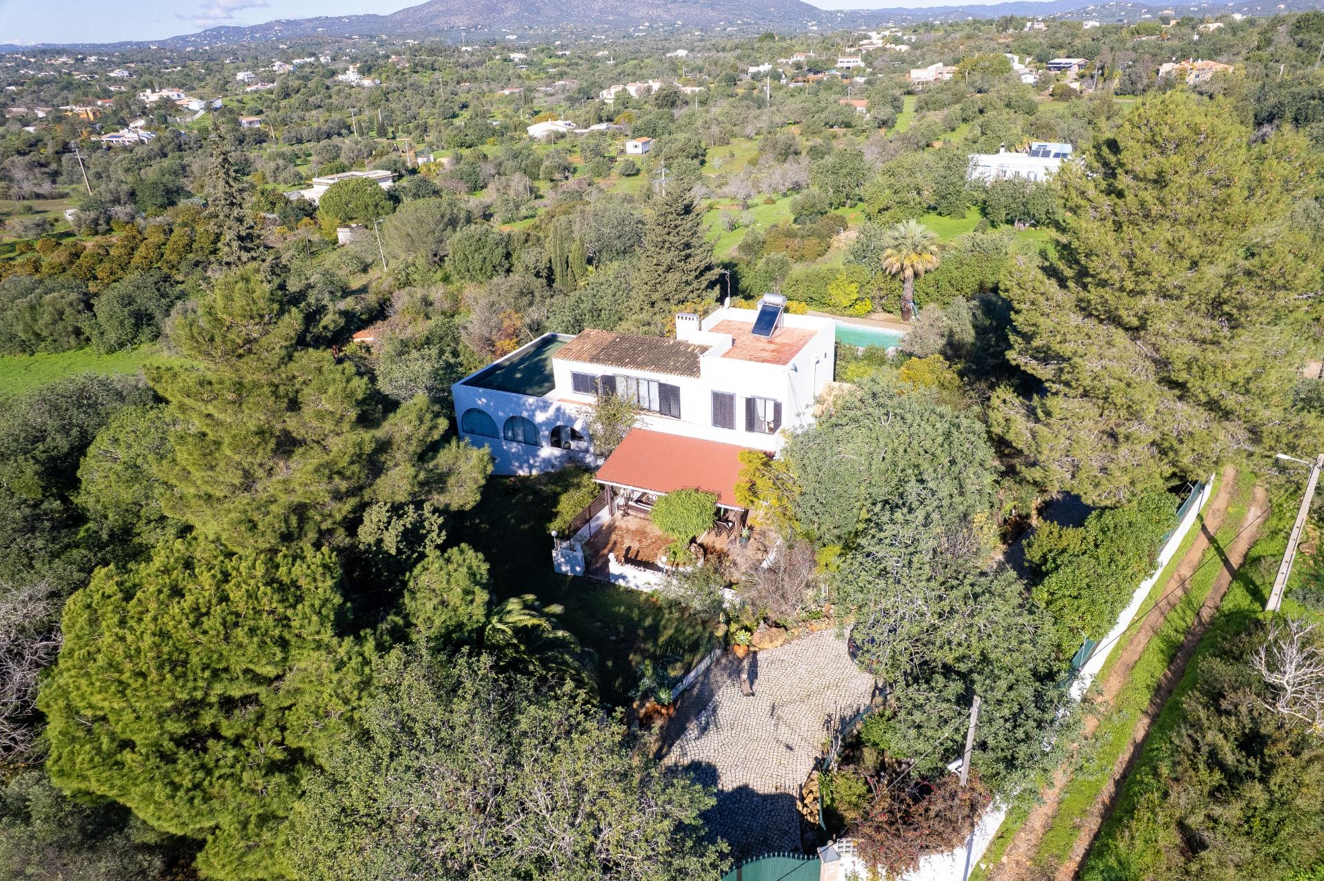 Quinta com 3 Casas + Piscina e Garagem | 6.040 m² - Moncarapacho
