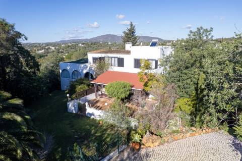 Quinta com 3 Casas + Piscina e Garagem | 6.040 m² - Moncarapacho
