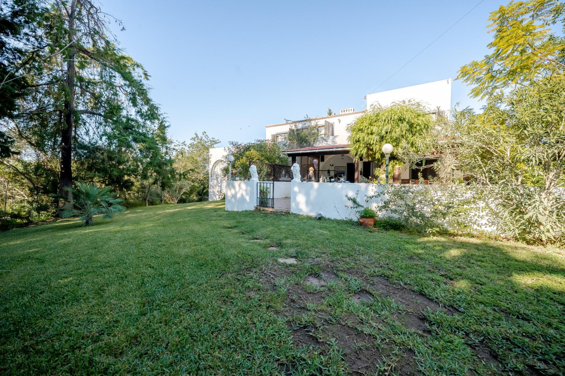 Quinta com 3 Casas + Piscina e Garagem | 6.040 m² - Moncarapacho
