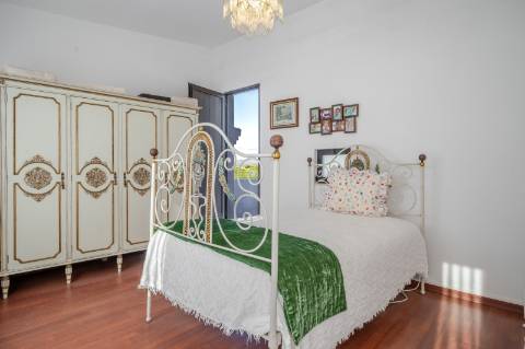 Quinta com 3 Casas + Piscina e Garagem | 6.040 m² - Moncarapacho
