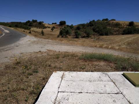MORADIA ISOLADA COM 18.240 M2 DE TERRENO COM ÁRMAZEM PARA RECONSTRUIR - BELICHE - CASTRO MARIM - ALGARVE