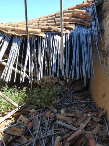 MORADIA ISOLADA COM 18.240 M2 DE TERRENO COM ÁRMAZEM PARA RECONSTRUIR - BELICHE - CASTRO MARIM - ALGARVE