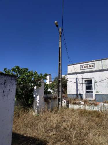MORADIA ISOLADA COM 18.240 M2 DE TERRENO COM ÁRMAZEM PARA RECONSTRUIR - BELICHE - CASTRO MARIM - ALGARVE