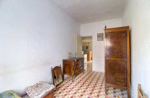 Casa Típica para Remodelar no Coração do Centro Histórico de Vila Real de Santo António