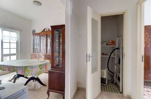 Casa Típica para Remodelar no Coração do Centro Histórico de Vila Real de Santo António