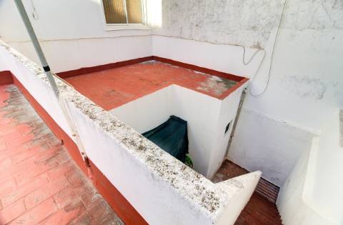 Casa Típica para Remodelar no Coração do Centro Histórico de Vila Real de Santo António