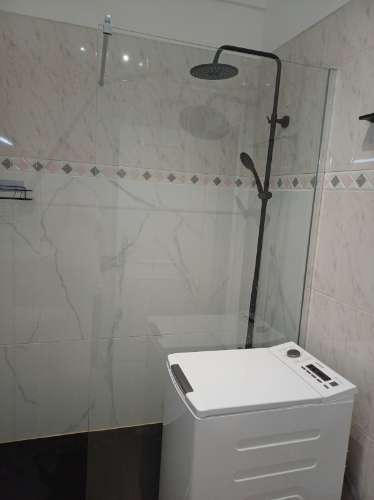 Fantástico Apartamento T1 linhas modernas, totalmente renovado e equipado. Arrendamento Sazonal.