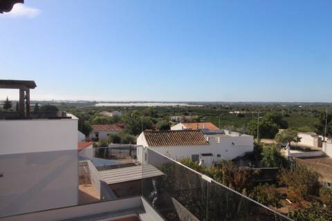 Moradia em condomínio com piscina a 10 minutos de Tavira