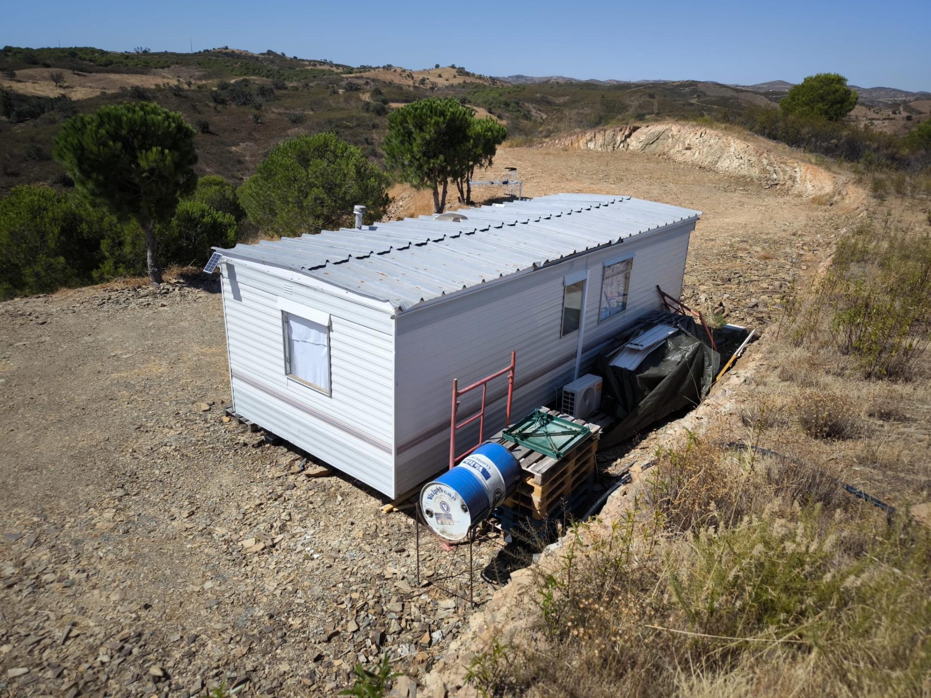 TERRENO RUSTICO COM ÁGUA - ESTRUTURA AMOVÍVEL - CORTE DO GAGO - CASTRO MARIM - ALGARVE