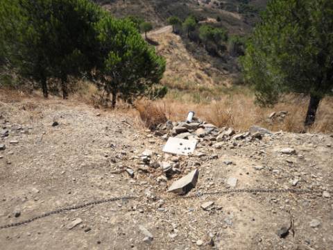 TERRENO RUSTICO COM ÁGUA - ESTRUTURA AMOVÍVEL - CORTE DO GAGO - CASTRO MARIM - ALGARVE