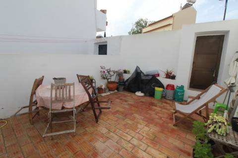 Encantadora casa térrea totalmente remodelada no coração de Castro Marim.