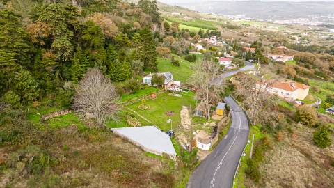 Quinta com Moradia e Terreno Total de 4.680 m² | Arruda dos Vinhos