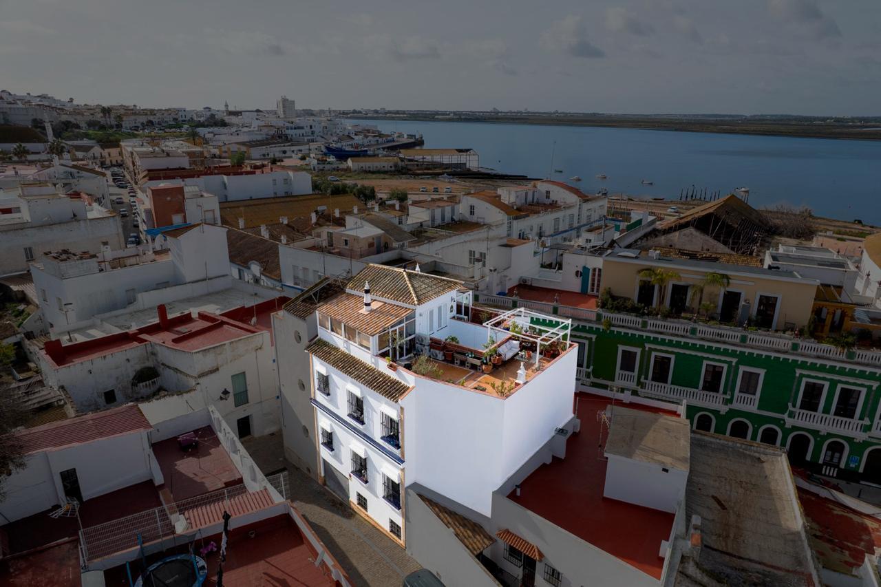 Prédio e Loja 345m2 | 4 Pisos - Habitação - Garagem - Rooftop Vista Rio