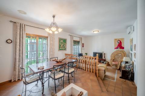 Prédio e Loja 345m2 | 4 Pisos - Habitação - Garagem - Rooftop Vista Rio