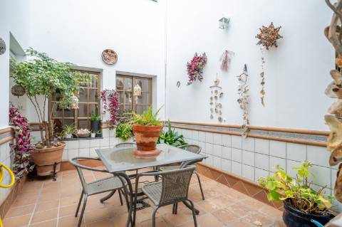 Prédio e Loja 345m2 | 4 Pisos - Habitação - Garagem - Rooftop Vista Rio