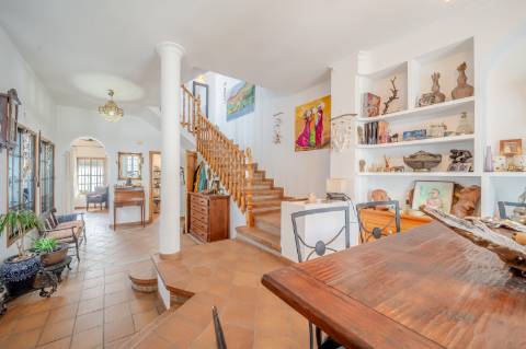 Prédio e Loja 345m2 | 4 Pisos - Habitação - Garagem - Rooftop Vista Rio