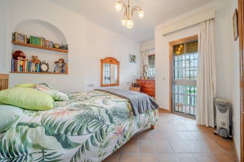 Prédio e Loja 345m2 | 4 Pisos - Habitação - Garagem - Rooftop Vista Rio