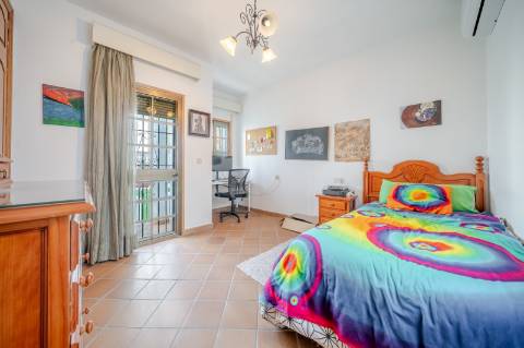 Prédio e Loja 345m2 | 4 Pisos - Habitação - Garagem - Rooftop Vista Rio