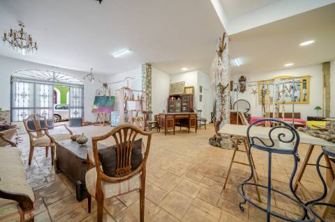 Prédio e Loja 345m2 | 4 Pisos - Habitação - Garagem - Rooftop Vista Rio