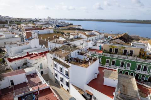 Prédio e Loja 345m2 | 4 Pisos - Habitação - Garagem - Rooftop Vista Rio