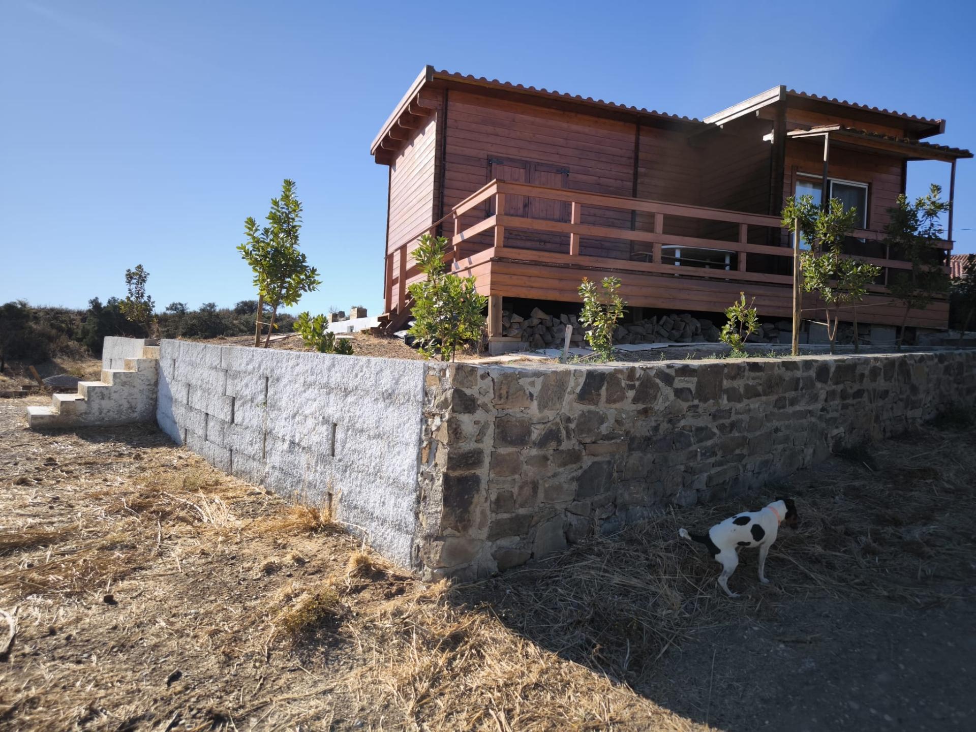 MORADIA - CASA DE MADEIRA T1 - COM PISCINA - ARRENDAMENTO DE SETEMBRO A JUNHO - ALCARIAS GRANDES - CASTRO MARIM - ALGARVE