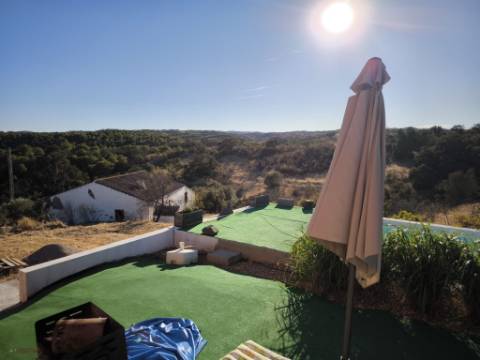 MORADIA - CASA DE MADEIRA T1 - COM PISCINA - ARRENDAMENTO DE SETEMBRO A JUNHO - ALCARIAS GRANDES - CASTRO MARIM - ALGARVE