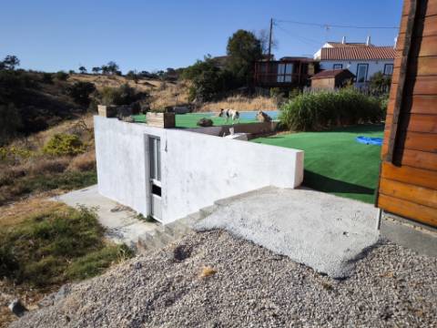 MORADIA - CASA DE MADEIRA T1 - COM PISCINA - ARRENDAMENTO DE SETEMBRO A JUNHO - ALCARIAS GRANDES - CASTRO MARIM - ALGARVE