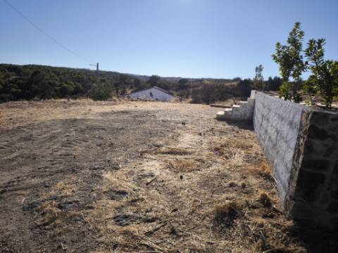 MORADIA - CASA DE MADEIRA T1 - COM PISCINA - ARRENDAMENTO DE SETEMBRO A JUNHO - ALCARIAS GRANDES - CASTRO MARIM - ALGARVE