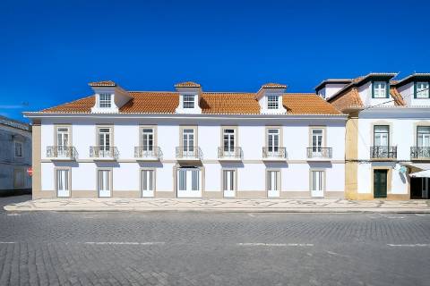 Apartamento T1 à venda com terraço em frente á marina de VRSA