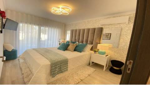 Apartamento T3 de Alto Padrão a 300m da Praia - Elegância, Conforto e Rentabilidade Garantida