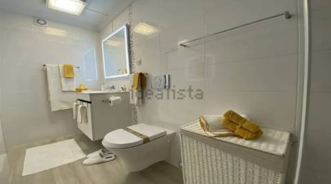 Apartamento T3 de Alto Padrão a 300m da Praia - Elegância, Conforto e Rentabilidade Garantida