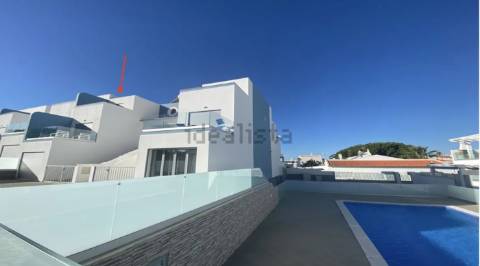 Apartamento T3 de Alto Padrão a 300m da Praia - Elegância, Conforto e Rentabilidade Garantida