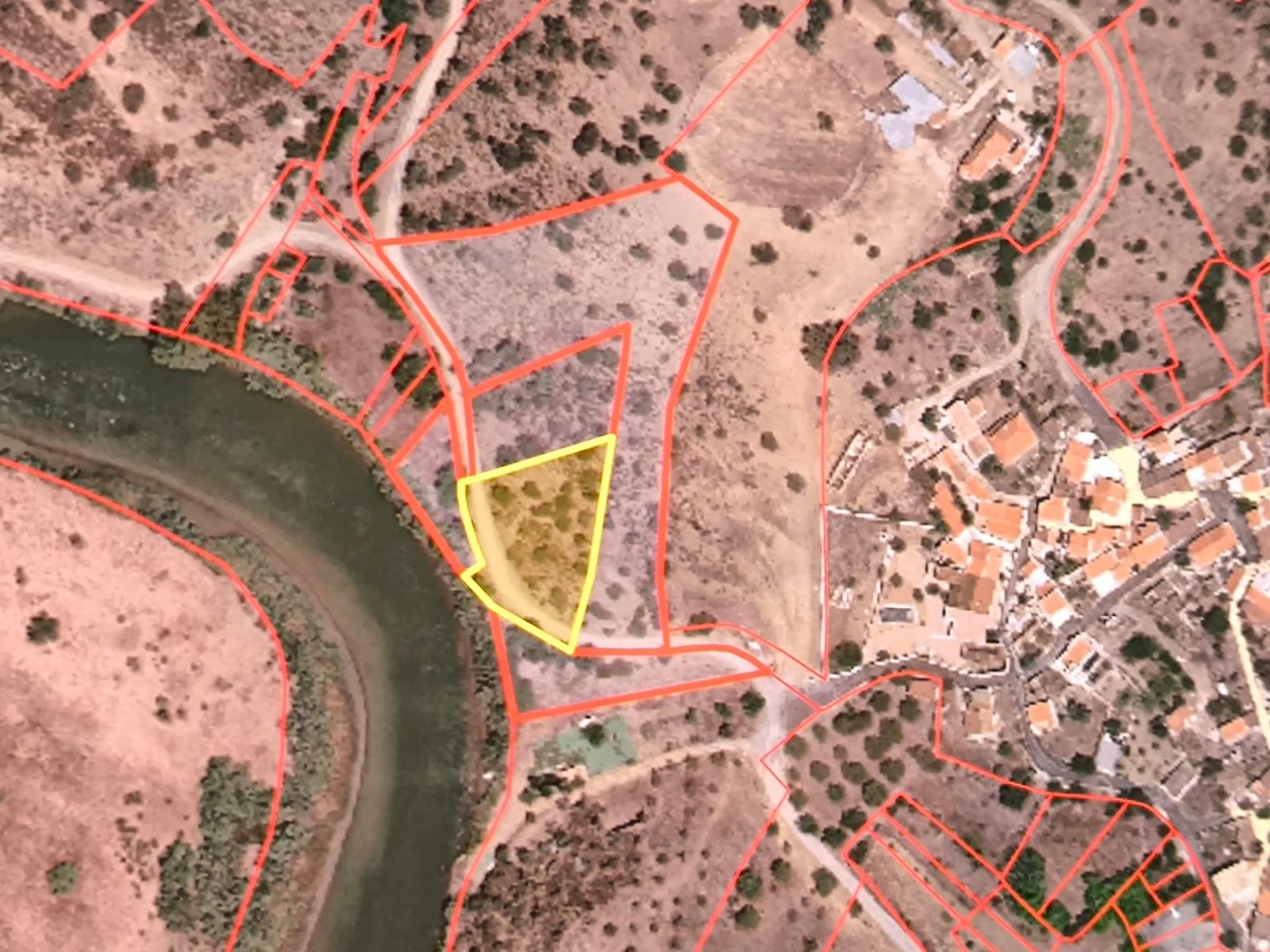 TERRENO RÚSTICO COM 1.920 M² - PRÓXIMO A ELETRICIADADE - JUNTO À RIBEIRA DE ODELEITE - FOZ DE ODELEITE EM CASTRO MARIM - ALGARVE