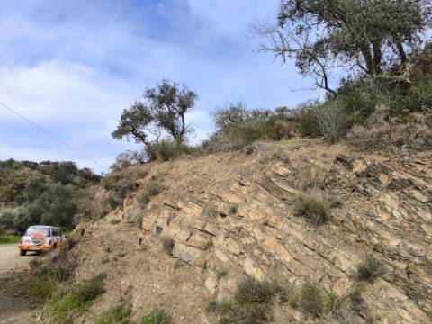 TERRENO RÚSTICO COM 1.920 M² - PRÓXIMO A ELETRICIADADE - JUNTO À RIBEIRA DE ODELEITE - FOZ DE ODELEITE EM CASTRO MARIM - ALGARVE