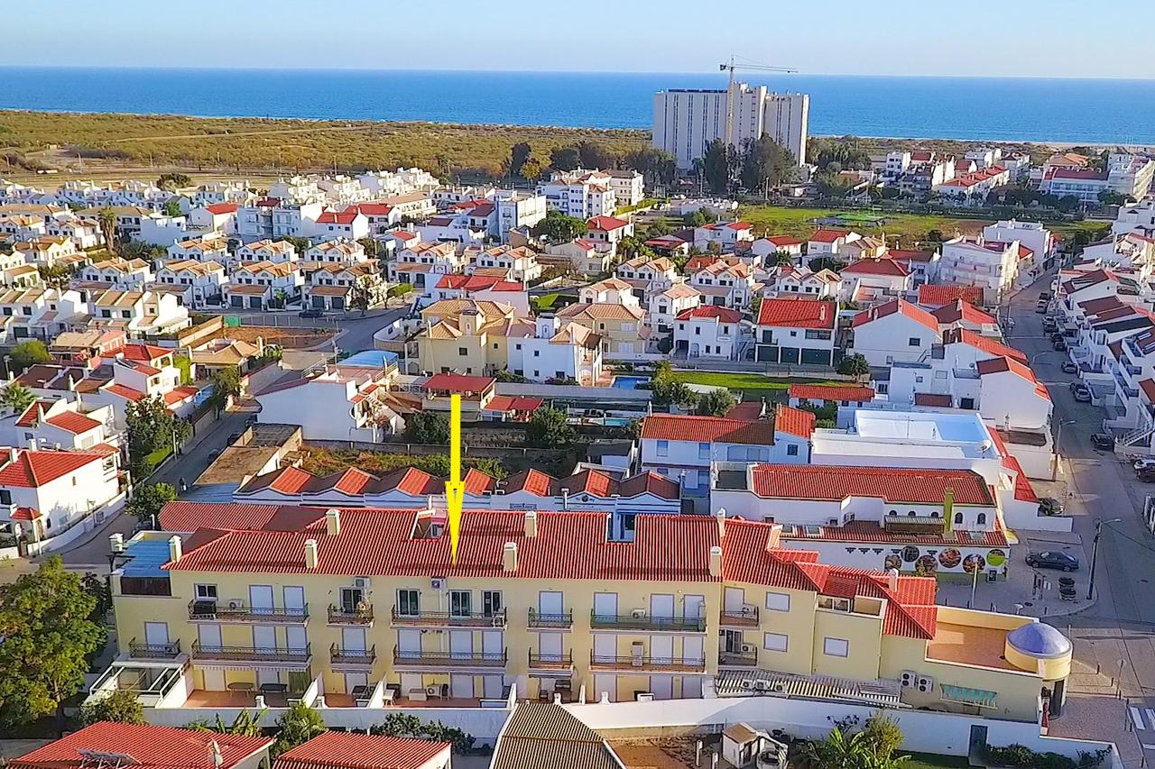 Apartamento T2 Moderno com Vista Mar - Praia da Alagoa, Altura - para Arrendamento Anual