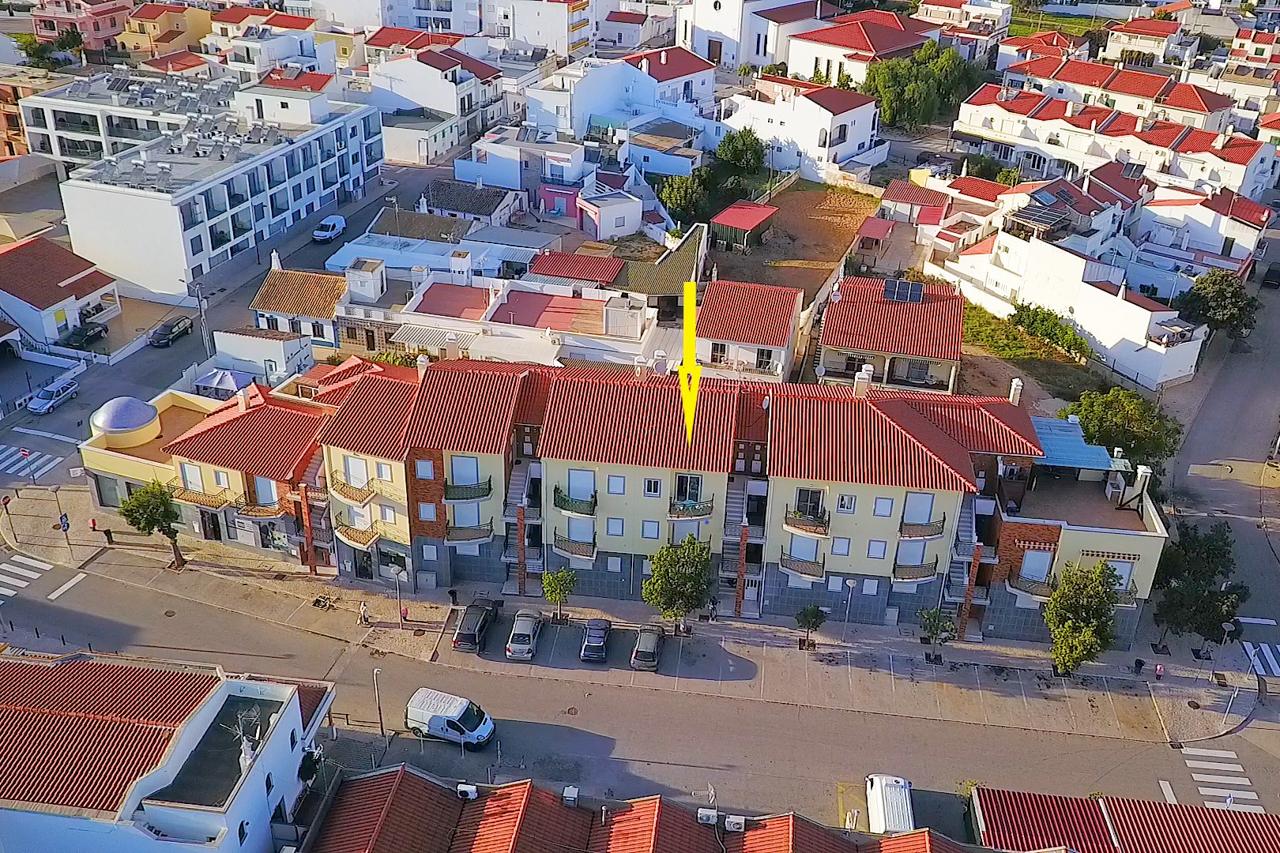 Apartamento T2 Moderno com Vista Mar - Praia da Alagoa, Altura - para Arrendamento Anual